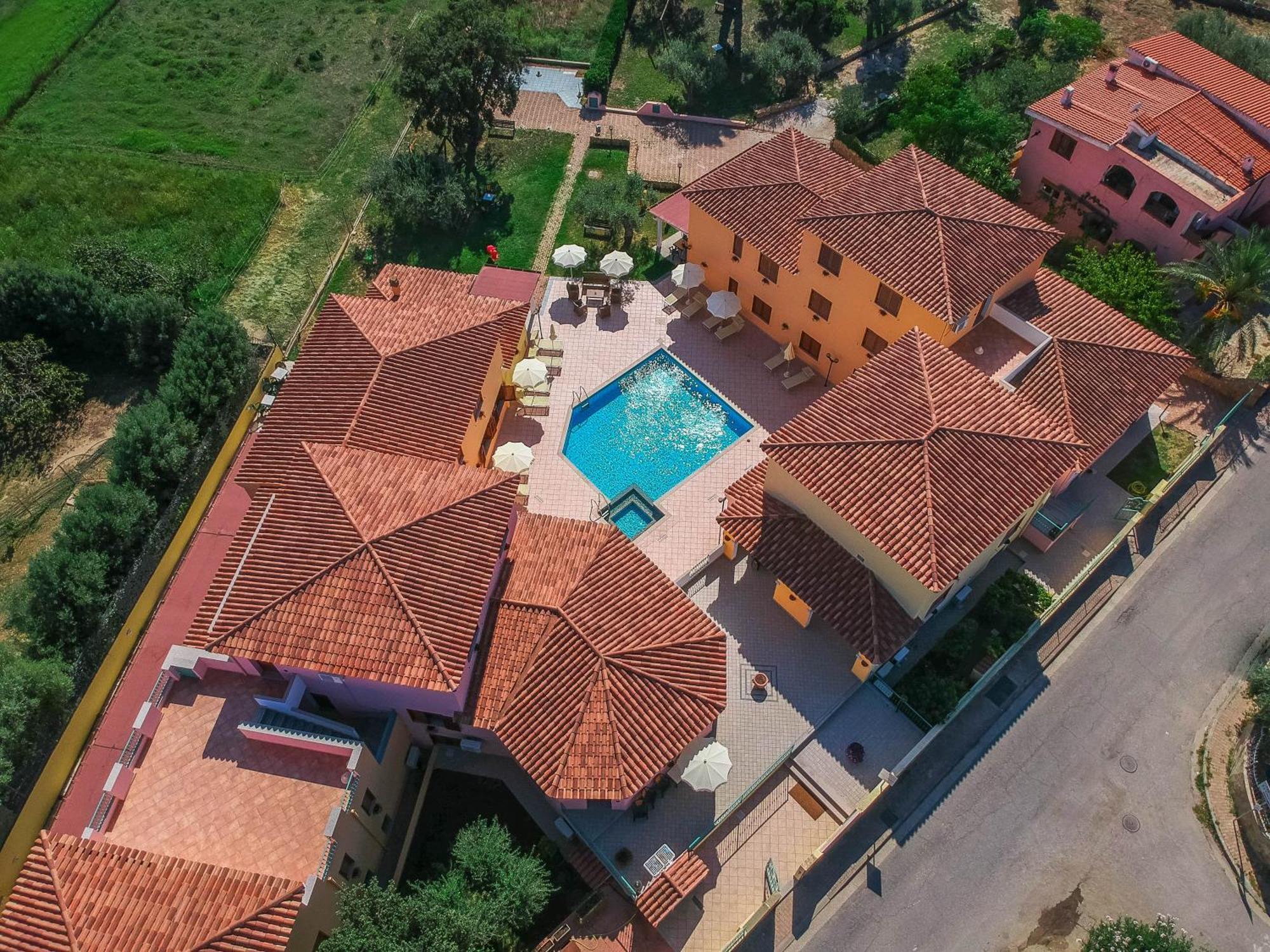קאלה ליברוטו Residence Cala Viola מראה חיצוני תמונה