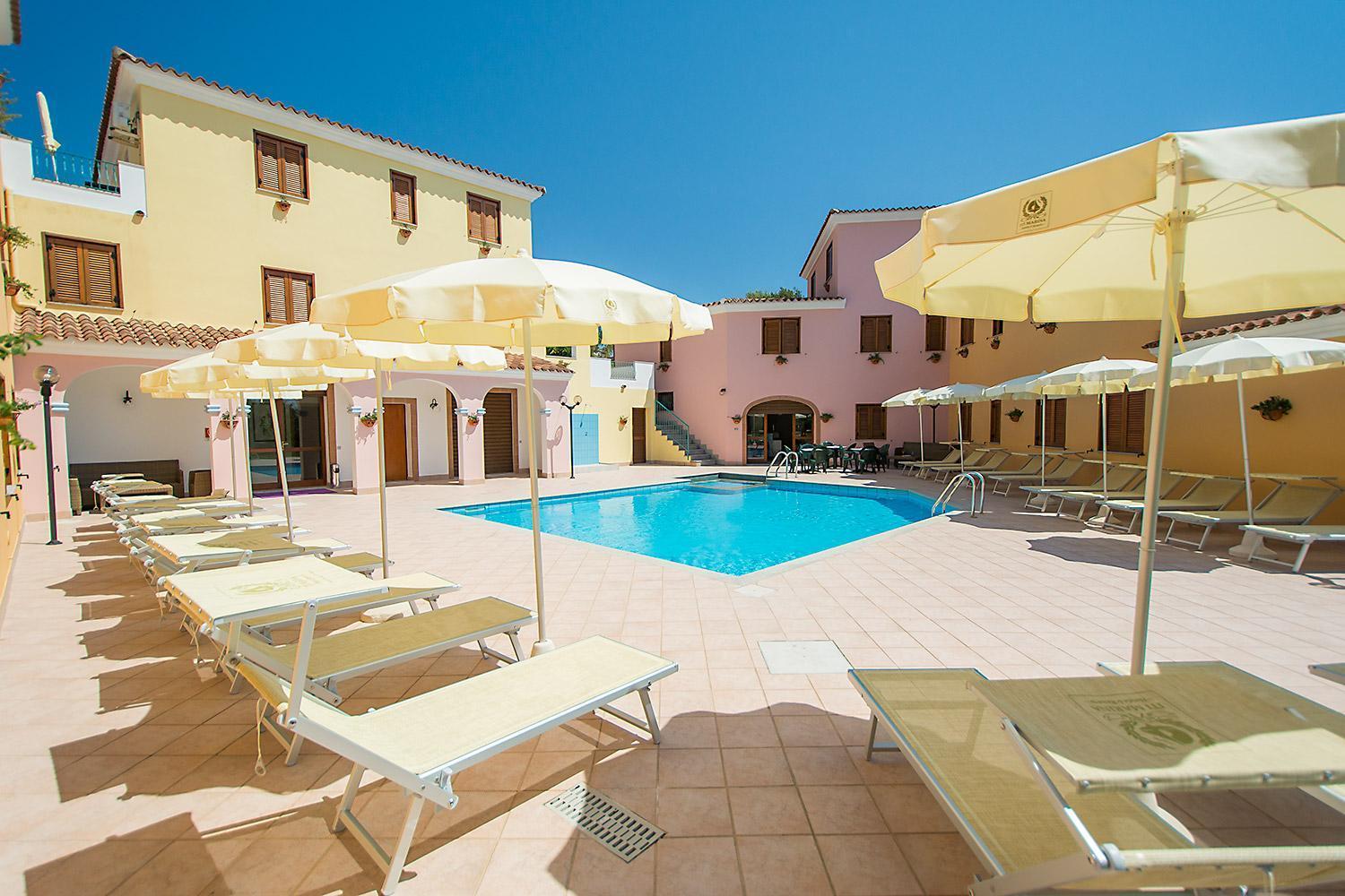 קאלה ליברוטו Residence Cala Viola מראה חיצוני תמונה